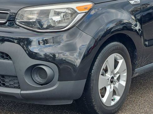 Used 2018 Kia Soul Base image 11