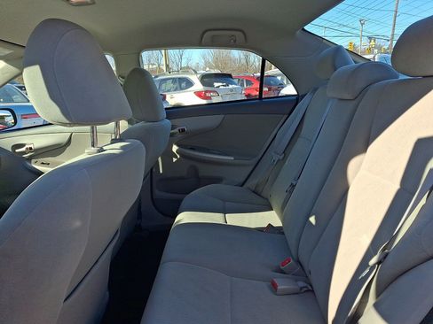 Used 2010 Toyota Corolla LE image 9