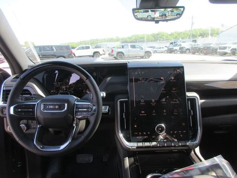 New 2026 GMC Yukon Elevation w/ Elevation Premium Package AWD/4WD image 16