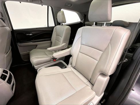 Used 2019 Honda Pilot Elite image 19