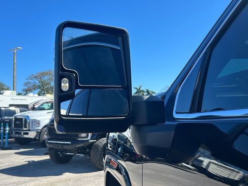 Used 2024 GMC Sierra 2500 Denali Ultimate w/ Max Trailering Package image 17