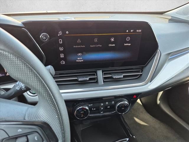 Used 2025 Chevrolet Trax LT FWD image 14