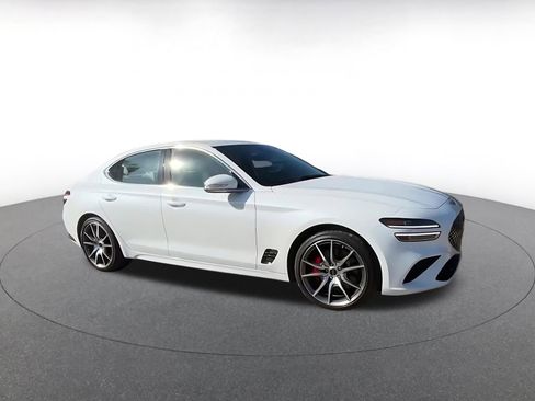 Used 2025 Genesis G70 2.5T image 2