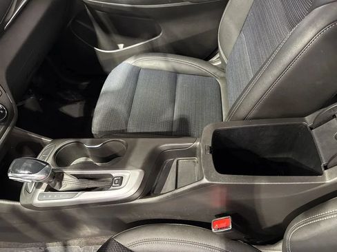 Used 2025 Buick Envista Preferred FWD image 49