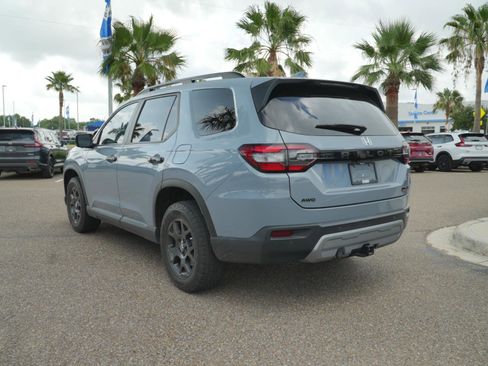 Used 2024 Honda Pilot TrailSport image 7