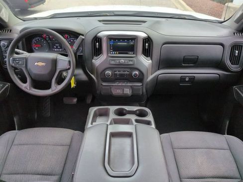 Used 2019 Chevrolet Silverado 1500 Custom w/ Custom Convenience Package AWD/4WD image 14