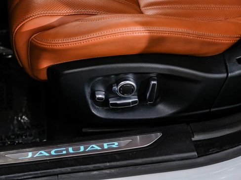 Used 2018 Jaguar XF Portfolio RWD image 42