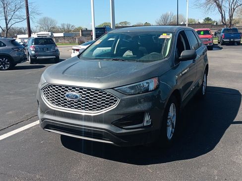Used 2024 Ford Edge SEL w/ Convenience Package image 9
