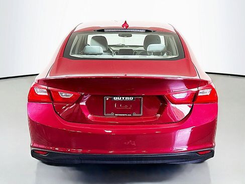 Used 2017 Chevrolet Malibu LT image 6