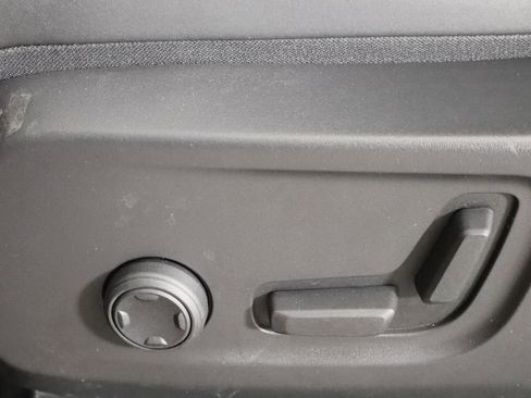 Used 2023 Volvo C40 P8 Recharge Plus w/ Protection Package Premier image 19