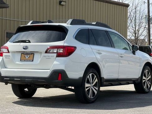 Used 2018 Subaru Outback 3.6R Limited AWD/4WD image 5