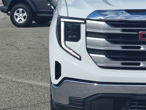 Used 2024 GMC Sierra 1500 SLE image 3