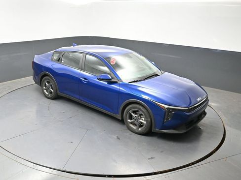 Used 2025 Kia K4 FWD image 40