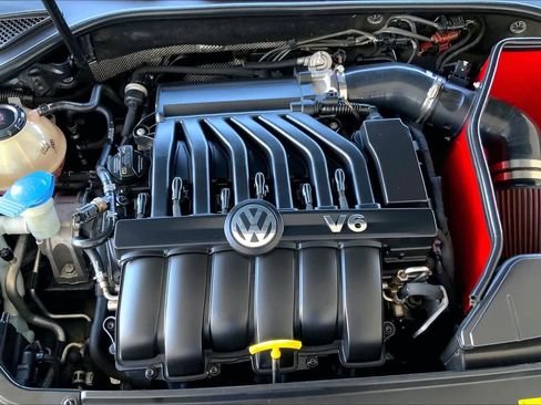 Used 2018 Volkswagen Passat GT image 31