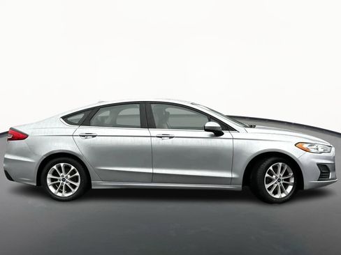 Used 2020 Ford Fusion SE image 6
