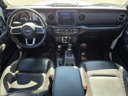 Used 2021 Jeep Gladiator Overland AWD/4WD image 18