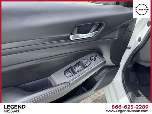 Used 2024 Nissan Altima 2.5 SV w/ SV Premium Package AWD/4WD image 14