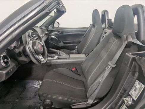 Used 2017 FIAT 124 Spider Classica image 11