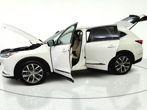 Used 2023 Acura MDX FWD w/ Technology Package image 11