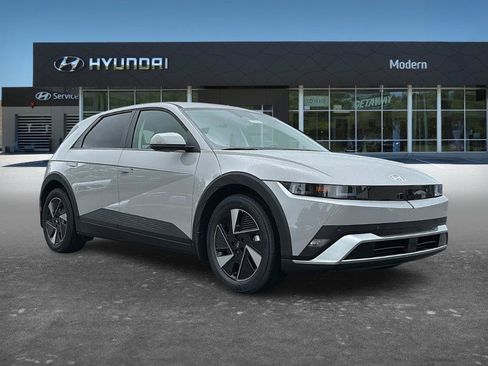 New 2026 Hyundai Ioniq 5 SEL AWD/4WD image 2