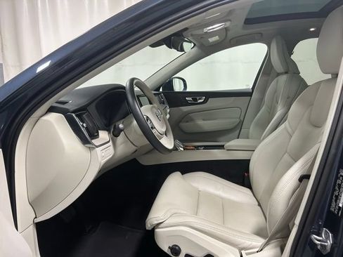 Used 2022 Volvo XC60 T8 Inscription w/ Advanced Package AWD/4WD image 7
