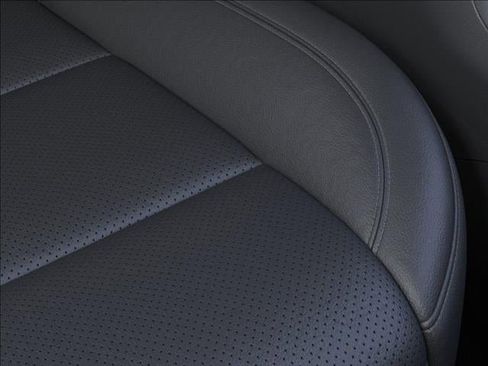 New 2025 GMC Sierra 2500 SLT w/ SLT Premium Package image 21