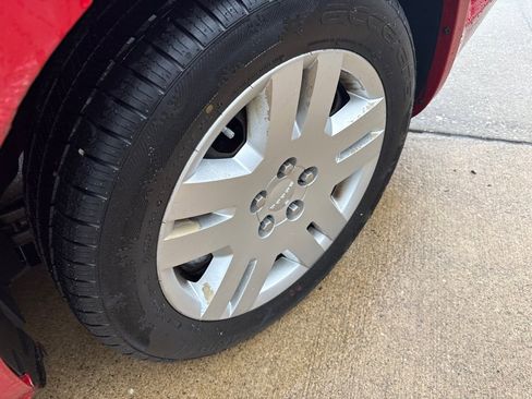 Used 2013 Dodge Avenger SE FWD image 17