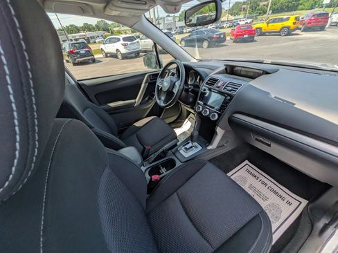 Used 2016 Subaru Forester 2.5i Premium AWD/4WD image 35