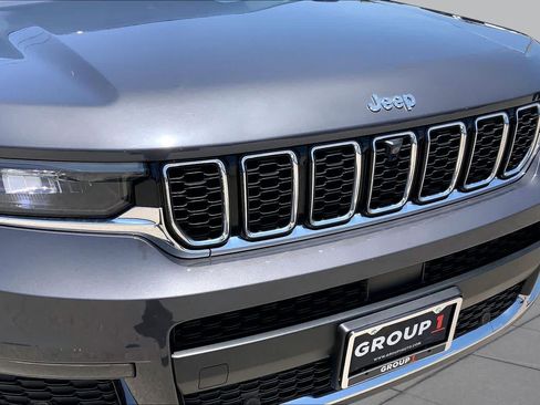 Used 2023 Jeep Grand Cherokee L Limited w/ Luxury Tech Group II RWD image 29