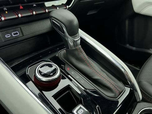 Used 2024 GMC Canyon AT4X w/ AT4X AEV Edition image 16