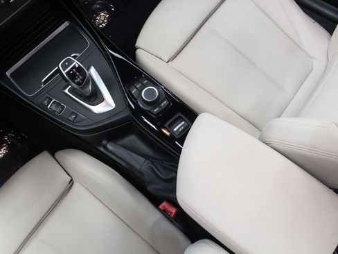 Used 2018 BMW 230i Convertible RWD image 36