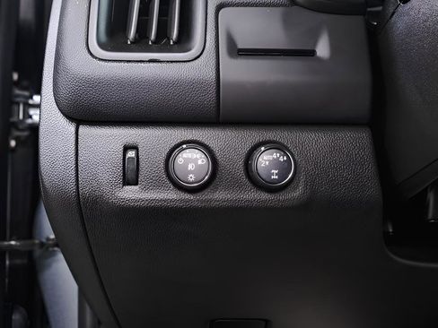Used 2022 Chevrolet Colorado LT w/ Safety Package AWD/4WD image 19