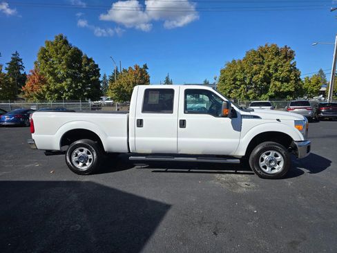Used 2015 Ford F250 XLT image 6