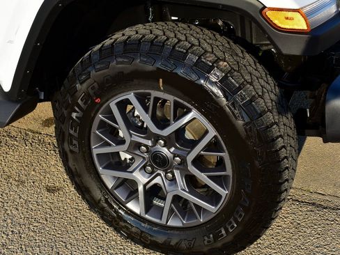 New 2025 Jeep Wrangler Sahara image 7