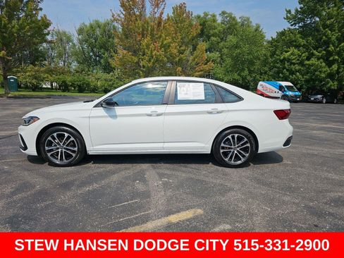 Used 2025 Volkswagen Jetta Sport FWD image 1