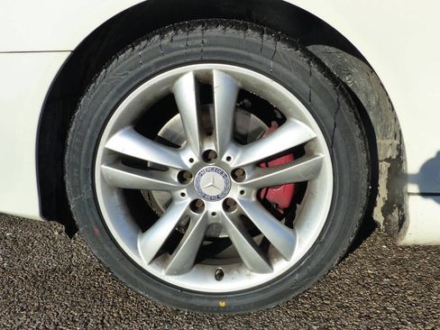 Used 2009 Mercedes-Benz CLK 350 Coupe image 12