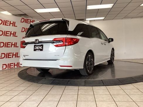 Used 2024 Honda Odyssey Elite image 7