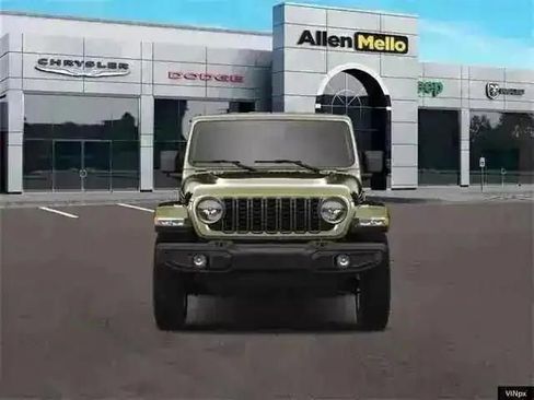 New 2025 Jeep Gladiator Sport image 7