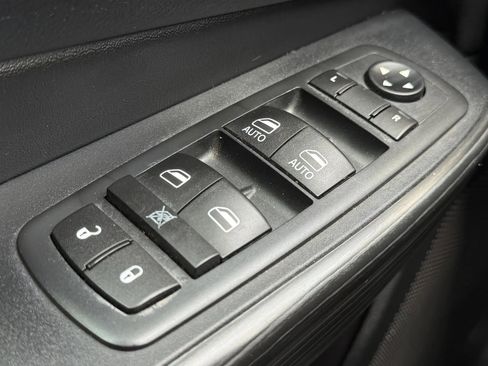 Used 2016 Jeep Cherokee Limited FWD image 23
