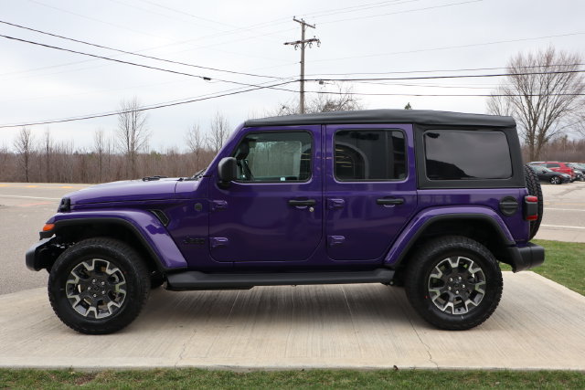 New 2026 Jeep Wrangler Unlimited Sahara AWD/4WD image 32