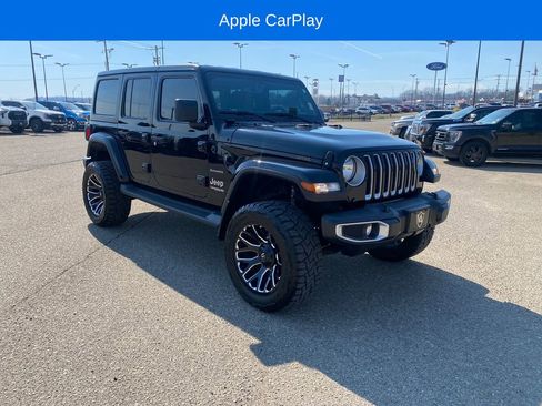 Used 2021 Jeep Wrangler Unlimited Sahara w/ Uconnect 4C Nav & Sound Group image 8