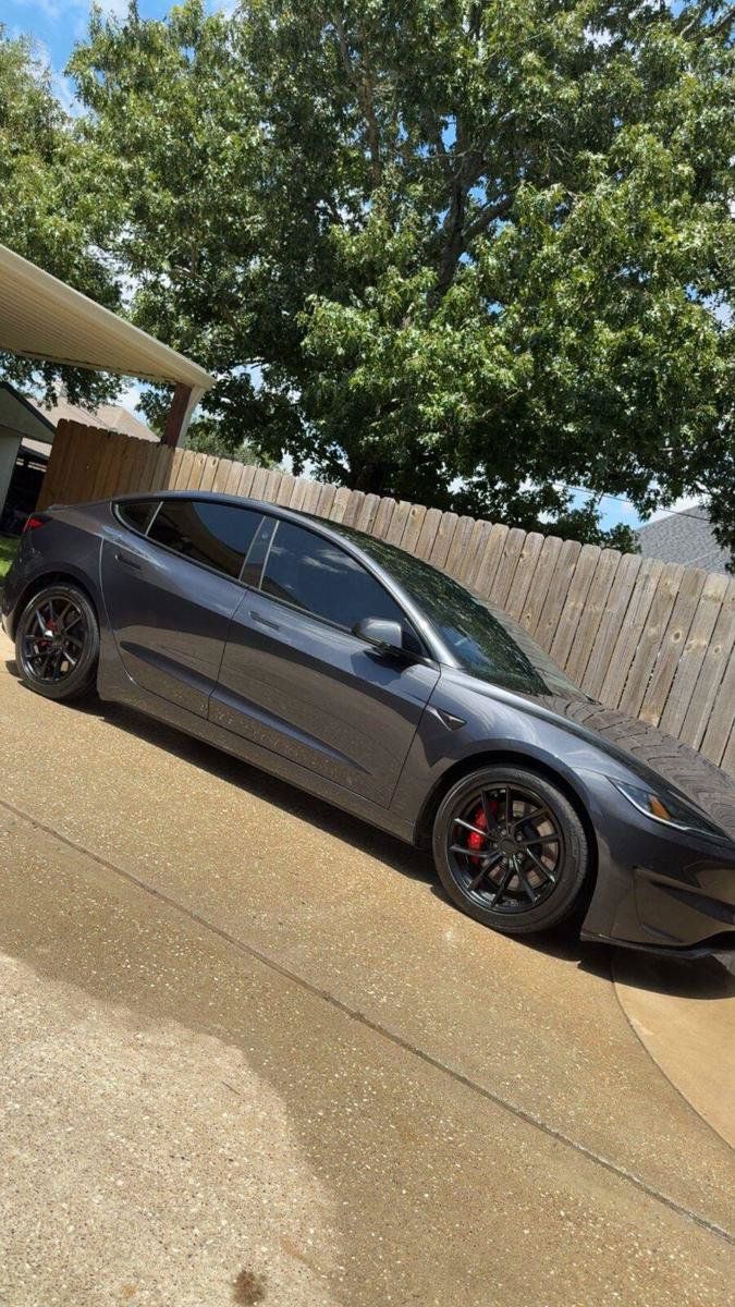 Used 2024 Tesla Model 3 Performance AWD/4WD image 2