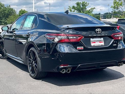 Used 2023 Toyota Camry XSE FWD image 11