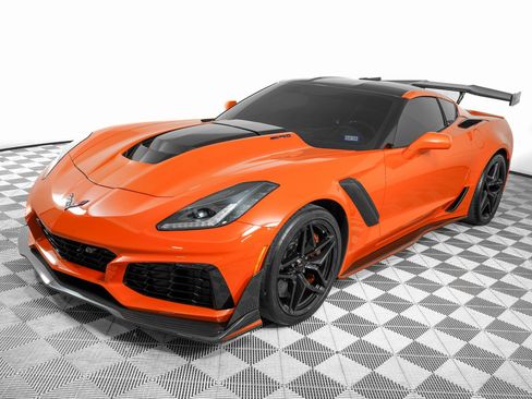 Used 2019 Chevrolet Corvette ZR1 image 8