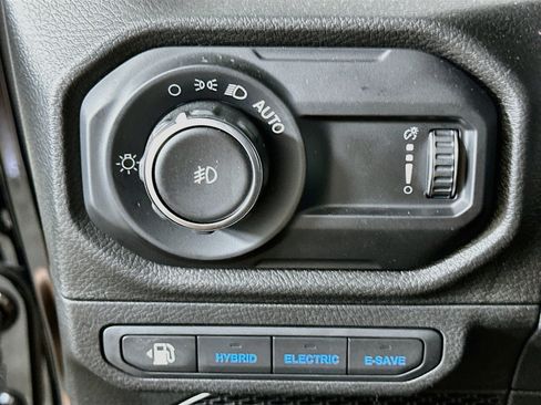 Used 2024 Jeep Wrangler Unlimited w/ Technology Group AWD/4WD image 16