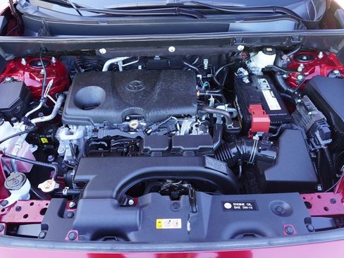 Used 2020 Toyota RAV4 XLE image 24