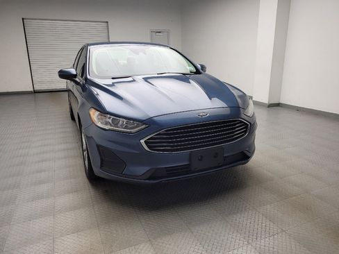 Used 2019 Ford Fusion SE FWD image 14