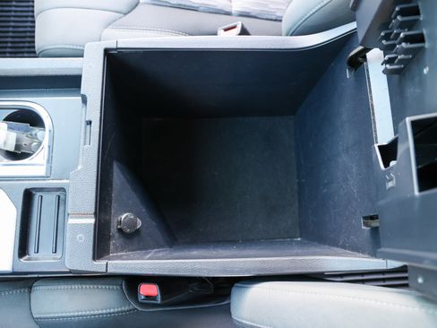 Used 2020 Toyota Tundra SR5 w/ SR5 Upgrade Package image 31