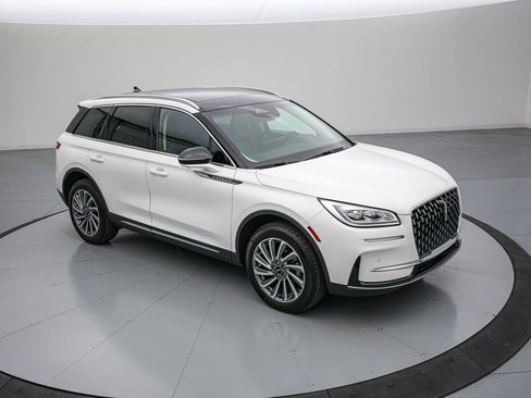 Used 2023 Lincoln Corsair Reserve w/ Equipment Group 201A AWD/4WD image 3