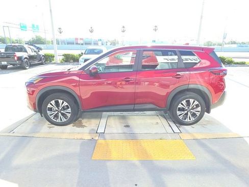 Used 2023 Nissan Rogue SV FWD image 7